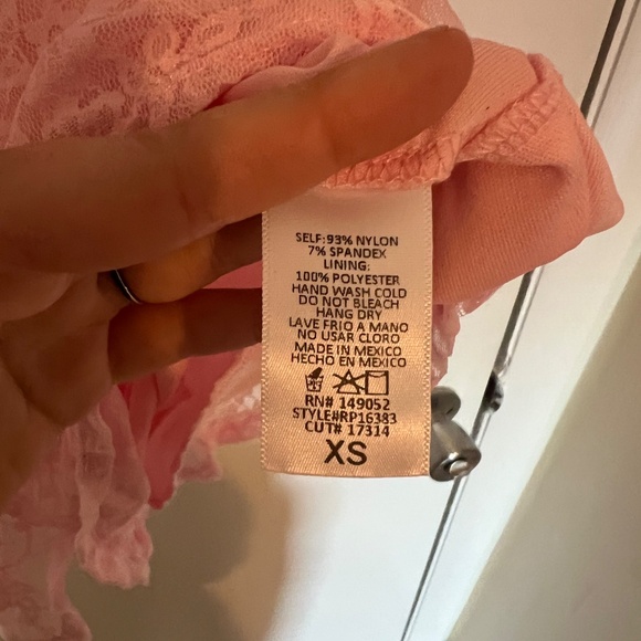 Fashion Nova pastel pink floral romper - Picture 4 of 7